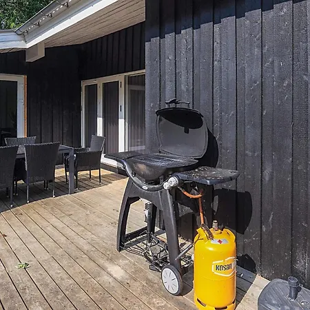 8 Person In Albaek-by Traum * Ålbæk